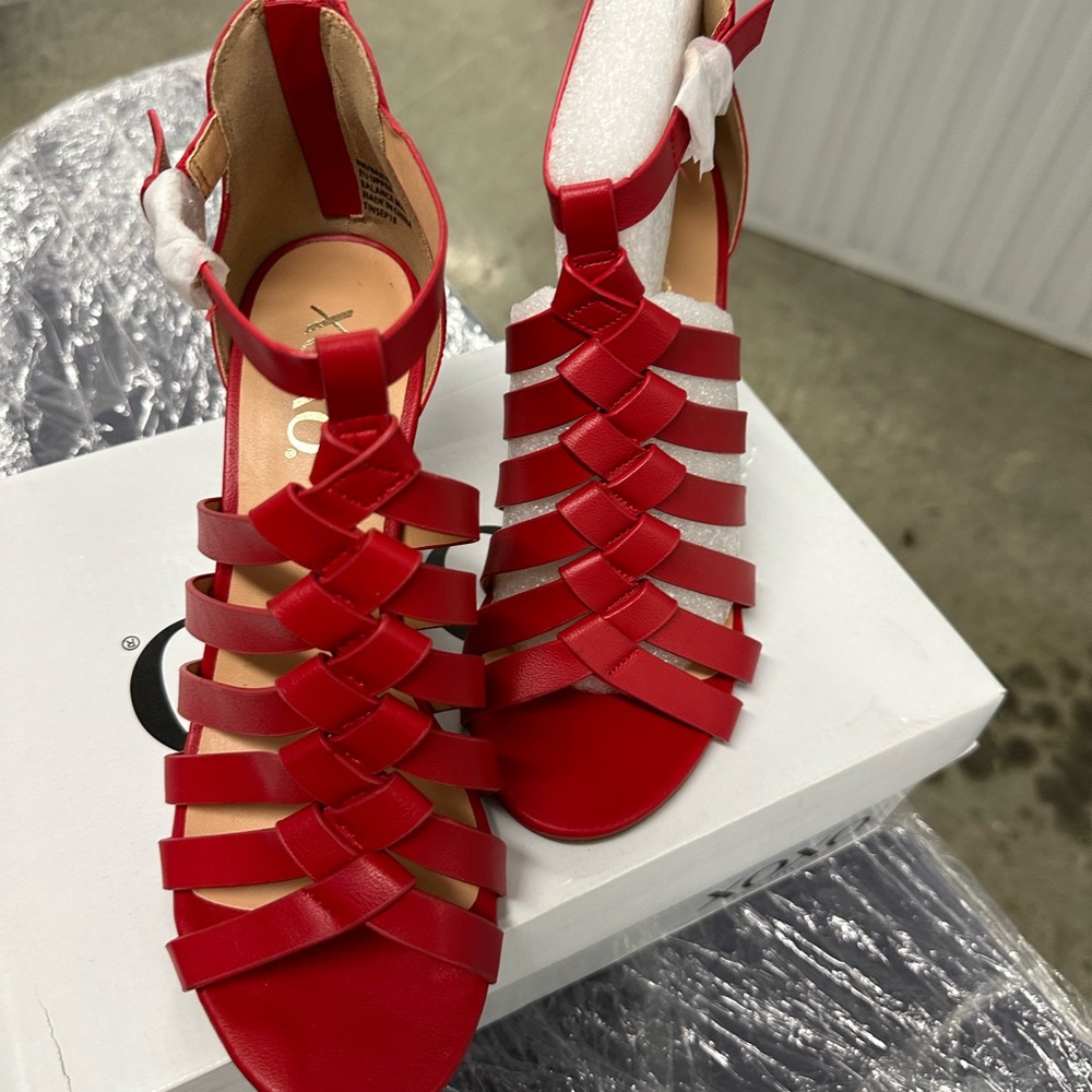 XOXO Women’s Red pumps brand new